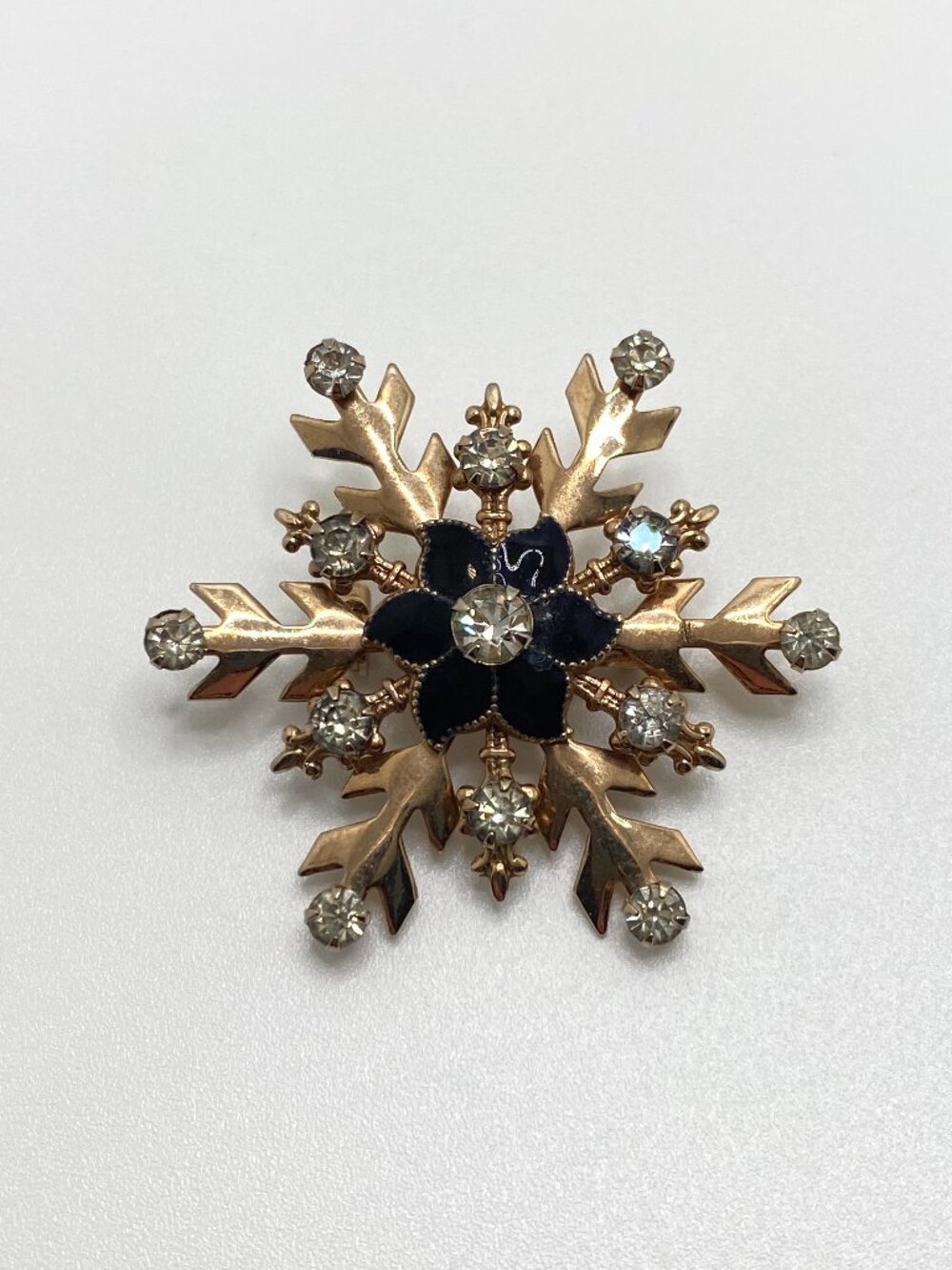 2/$20 👒 Vintage 1960s Snowflake Brooch Pin with Black Enamel Flower Rhinestones
